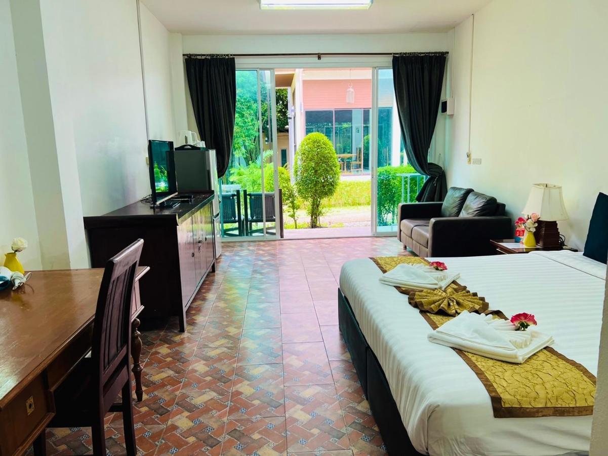 Bora Bora Villa Phuket Chalong Exterior photo